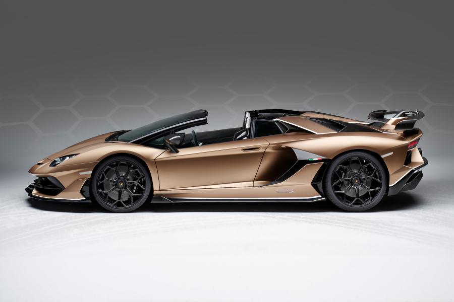  Lamborghini Aventador SVJ Roadster 2019 года  (WW) (фото 2 из 37)